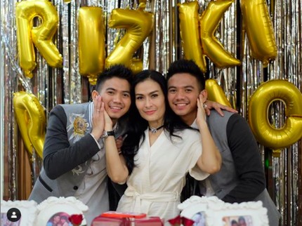 Iis Dahlia Ungkap Penyebab Masalah Rumah Tangga Rizki DA dan Nadya Mustika