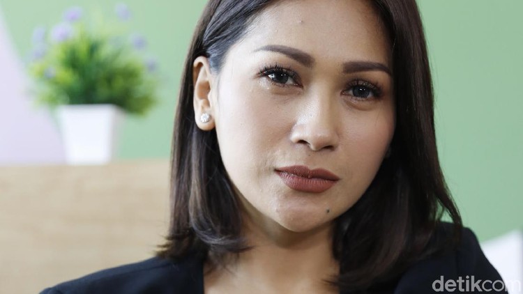 Tata Janeeta saat berkunjung ke kantor detikcom.