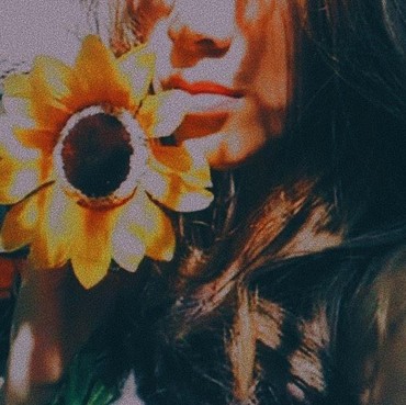 Menguak Filosofi Bunga Matahari Pada Unggahan Terbaru Adhisty Zara