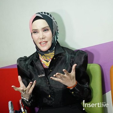 Mualaf Seorang Diri dalam Keluarga, Angel Lelga Menangis Tiap Lebaran