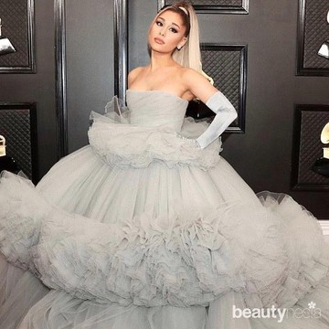 6 Lagu Ariana Grande yang Cocok Didengarkan Setelah Putus Cinta