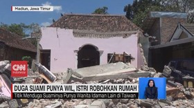 VIDEO: Curiga Suami Selingkuh, Istri Robohkan Rumah