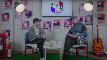 img-title Aksi Deddy Corbuzier dan Raditya Dika Debat soal Nasi Padang