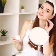 Kenapa Perlu Menggunakan Skincare yang Sudah BPOM?