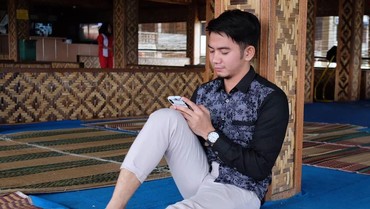 img-title Rizki DA Keciduk Cium Perempuan Lain, Netizen: Malah Makin Menjadi