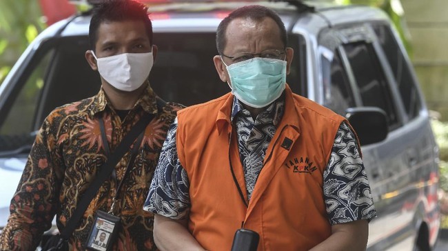 Polisi menyebut Nurhadi dilaporkan atas kasus dugaan kekerasan terhadap petugas rutan KPK yang dipukul di atas bibir.