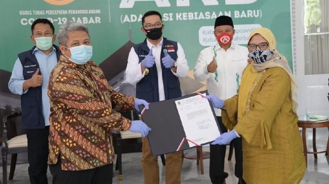 Ridwan Kamil menyebut kini donasi untuk penanganan Covid-19 Jawa Barat bisa dilakukan lewat aplikasi Pikobar.