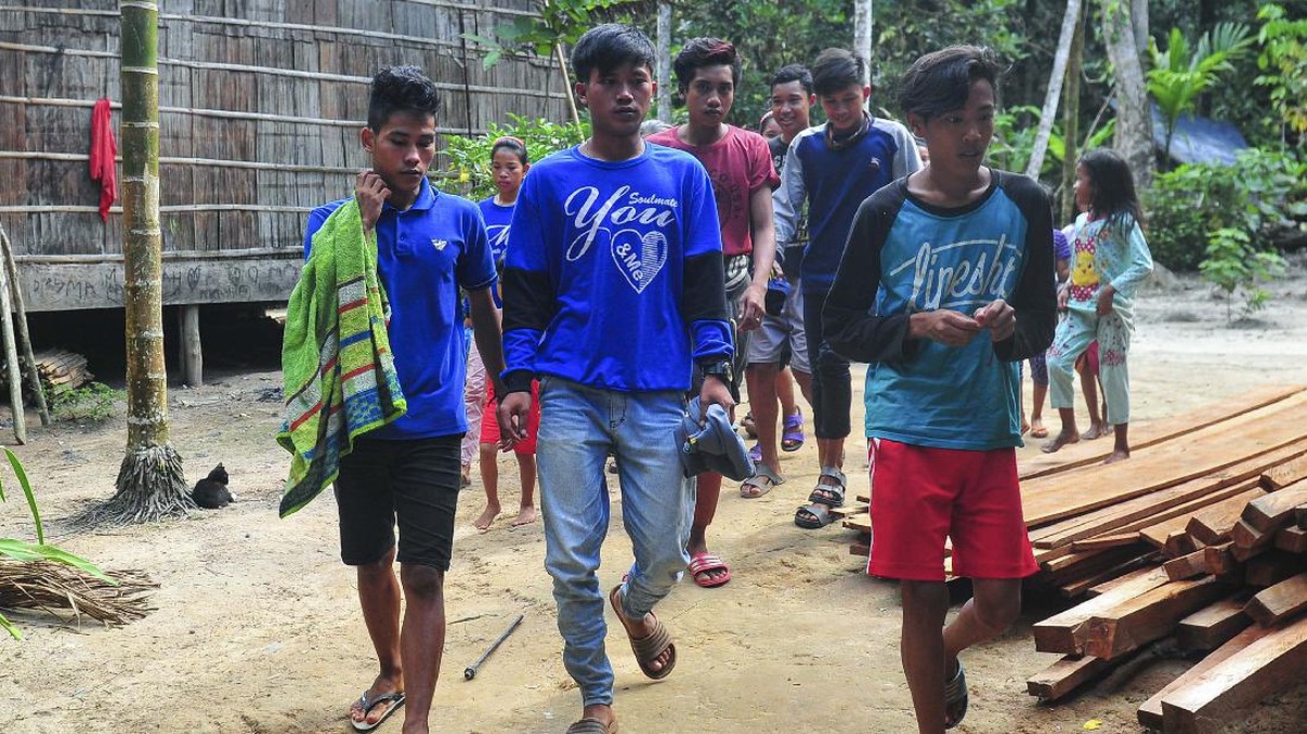 FOTO: Menyaksikan Ritual Pernikahan Adat Suku Talang Mamak