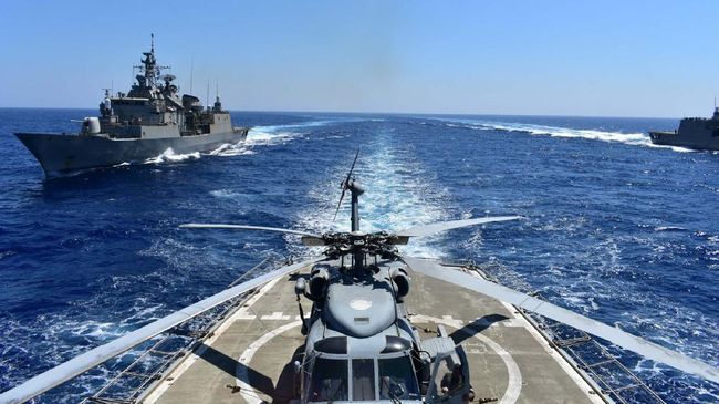 Menelisik NATO yang Baru Serius soal Perubahan Iklim Pertama kali dalam sejarah eksistensinya, Pakta Pertahanan Atlantik Utara (NATO), mulai serius memasukkan persoalan global tentang perubahan iklim.