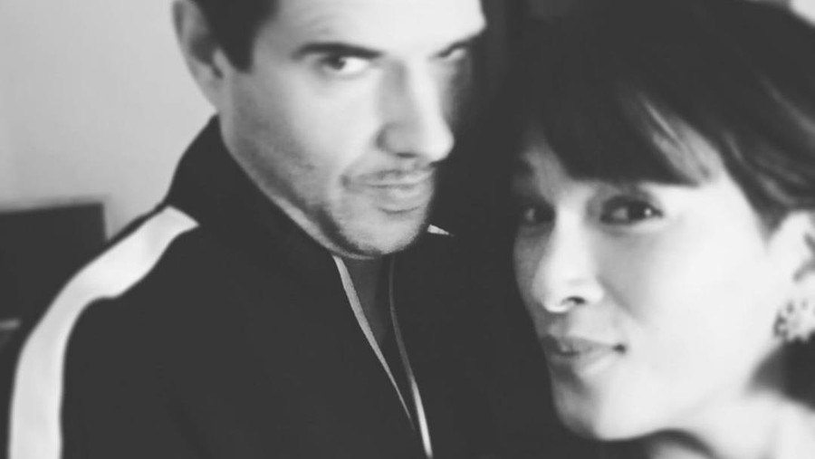 Selfie Bareng Pacar Bule, Oscar Lawalata Lempar Senyum Manis Selfie Bareng Pacar Bule, Oscar Lawalata Lempar Senyum Manis