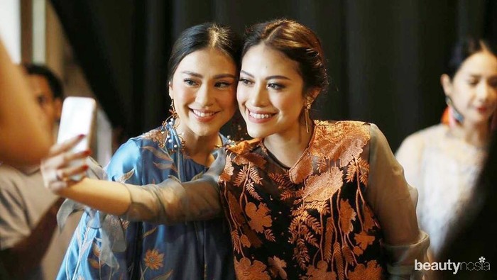 Sister Goals! Potret Kebersamaan Tyna Mirdad dan Cynthia Ganesha Sister Goals! Potret Kebersamaan Tyna Mirdad dan Cynthia Ganesha