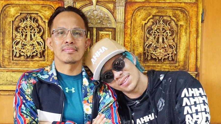 Usai Tuding Penipu, Netizen Sebut Ayah Atta Halilintar Punya 2 Istri Usai Tuding Penipu, Netizen Sebut Ayah Atta Halilintar Punya 2 Istri