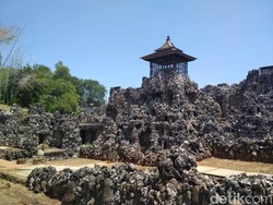 Wajah Taman Air Gua Sunyaragi Dulu dan Kini