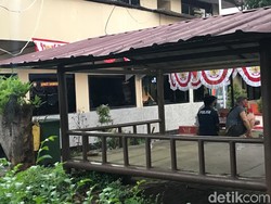 Polsek Ciracas Diserang, Mobil Wakapolsek Ikut Dibakar