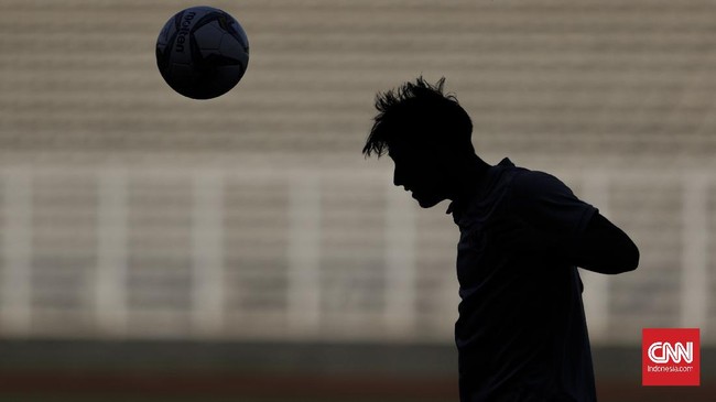 Sepak bola Indonesia ditipu dokter gadungan selama 11 tahun. Sejumlah klub, operator liga hingga federasi PSSI pun tertipu.