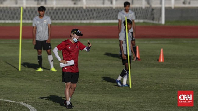 Shin Tae Yong masih penasaran mengajak Timnas Indonesia U-19 menjalani pemusatan latihan di Korea Selatan.