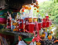 Unik! Minuman Bersoda Jadi Menu Wajib Sesajen di Thailand