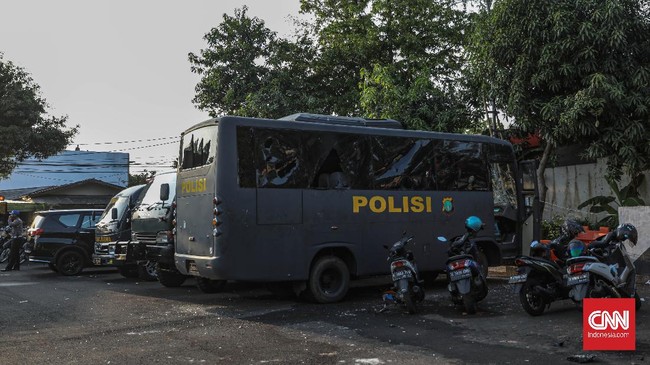 LPSK menyatakan masyarakat korban penyerangan Polsek Ciracas, berhak mendapat ganti rugi dan para saksi harus mendapat jaminan perlindungan.