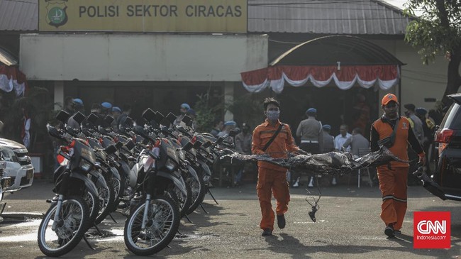 Prada MI yang mengaku dikeroyok padahal mengalami kecelakaan tunggal saat ini masih dirawat, belum dapat dimintai keterangan soal penyerangan Polsek Ciracas.