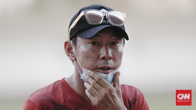 Pelatih Timnas Indonesia yang dipersiapkan untuk SEA Games 2021, Shin Tae Yong, fokus menggembleng fisik Evan Dimas dan kawan-kawan.
