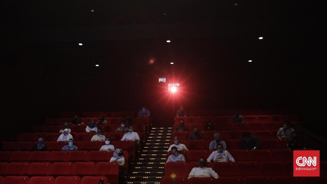 Pemprov DKI Jakarta mengizinkan kembali biskop, seminar, teater, gedung pernikah dibuka dengan kapasitas maksimal 25 persen selama PSBB transisi.