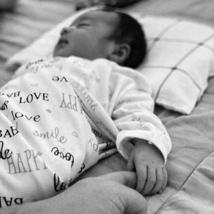 <p>Cas juga sering ungkapkan rasa syukur dan sayangnya pada Cara di media sosialnya, Bunda. "<em>Daddy will hold your hand when you need it. Love you baby girl,</em>" tulisnya. (Foto: instagram @casalfonso, @riantic)</p>