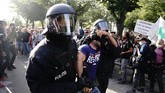 FOTO: Jerman Dilanda Demo Anti Corona Jerman dilanda aksi unjuk rasa menentang kebijakan lockdown yang dilakukan pemerintah demi menekan penyebaran virus corona.