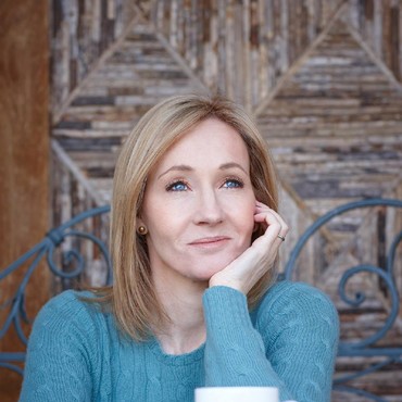 Dianggap Rendahkan Transgender, Buku Baru JK Rowling Tuai Kontroversi