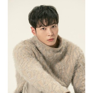 Joo Won Diincar Bintangi Drama Romantis Baru 'Naughty Photo Studio'