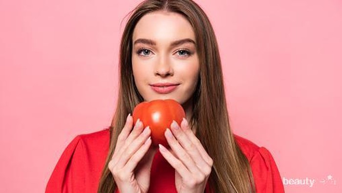 Sering Terlewatkan, Ini Manfaat Tomat Bagi Kesehatan Kulit