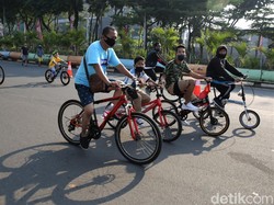 Kawasan Khusus Pesepeda Dibuka, Jl Medan Merdeka Barat Ramai Warga
