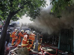 Kebakaran Tewaskan Satu Keluarga di Surabaya Diduga Korsleting Listrik