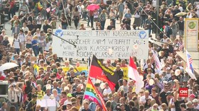 VIDEO: Puluhan Ribu Orang Hadiri Demo 'Anti-corona' di Berlin