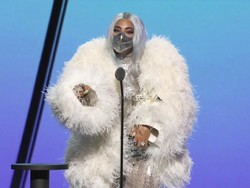 Bangga, Masker yang Dipakai Lady Gaga di MTV VMAs Karya Anak Bangsa