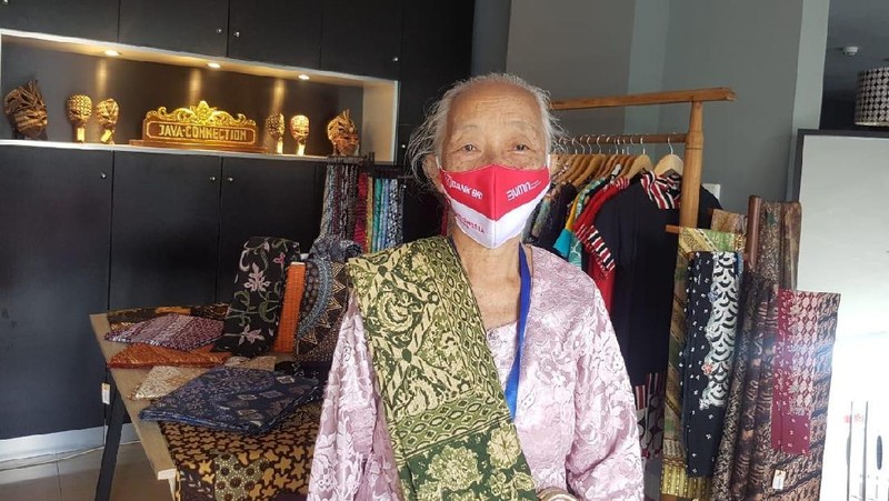 Usia boleh tua, tapi jiwa tetap muda.