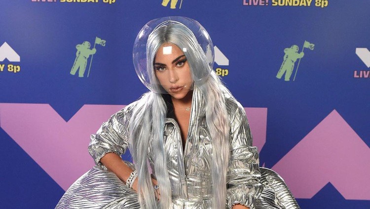 Gaya Lady Gaga di MTV VMA 2020