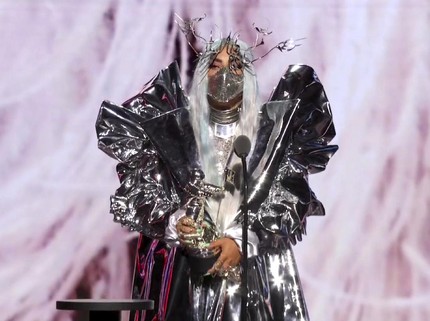 Mety Choa, Desainer Masker yang Dipakai Lady Gaga di MTV VMA