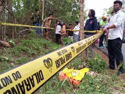 Video Penemuan Jasad Bayi Terbalut Rok Abu-abu di Parepare