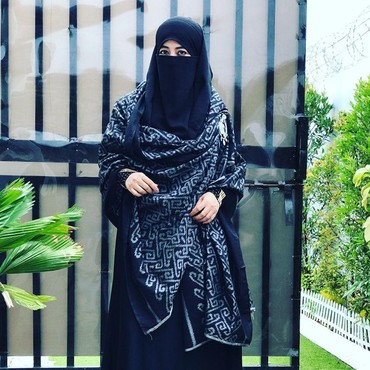 Disentil Netizen karena Pakai Celana Ketat, Umi Pipik: Disesuaikan Aja Say