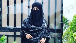 Disentil Netizen karena Pakai Celana Ketat, Umi Pipik: Disesuaikan Aja Say