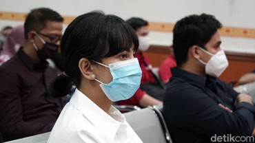 img-title Terlibat Kasus Narkoba, Vanessa Angel Dituntut 6 Bulan Penjara