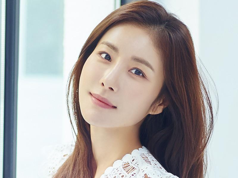 Bintang 'Full House' Han Da Gam Umumkan Kehamilan Pertama di Usia 45 Tahun