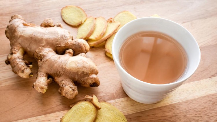 Ginger tea,Asian herbal hot drink made from ginger root. It has been widely use as a herbal medicine in Asia,also usually used to prevent cold and help with digestion, upset stomach, diarrhea, nausea.