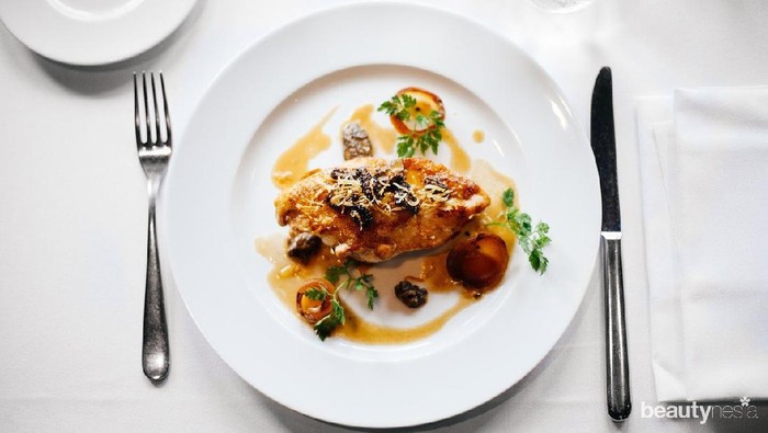 Jangan Pesan 4 Tipe Makanan Ini Kalau Gak Ingin Berat Badan Cepat Naik