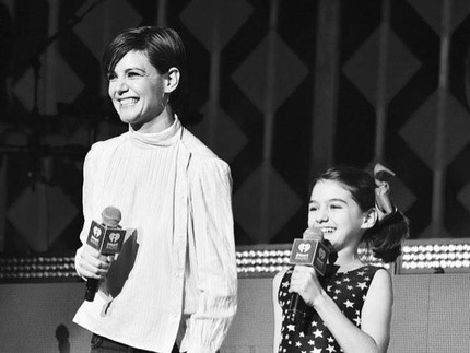 Suri Cruise Ikuti Jejak Katie Holmes & Sang Ayah Tom Cruise Jadi Artis