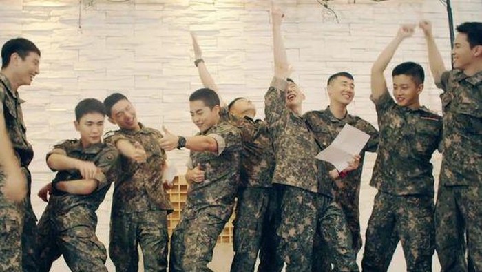 Kembali Tahun Ini! Berikut Idol Kpop Pria yang Akan Menyelesaikan Wajib Militer