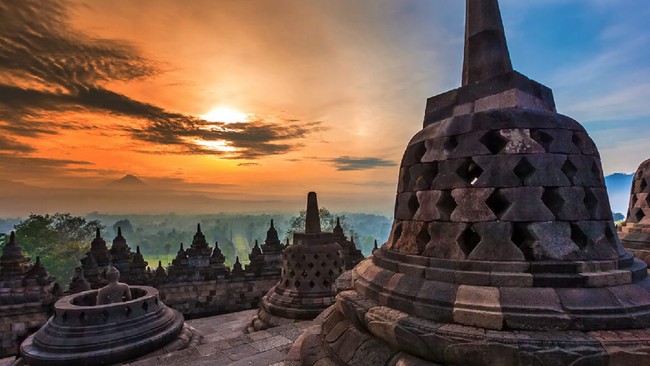 Selain tiket Borobudur naik, ada sejumlah aturan baru bakal diterapkan bagi wisatawan yang datang ke candi tersebut.