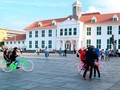 Nadiem Wajibkan Info Tertulis di Kota Tua Berbahasa Indonesia