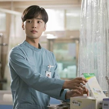 Kim Min Jae Pemain 'Dr Romantic 3' Daftar Wajib Militer