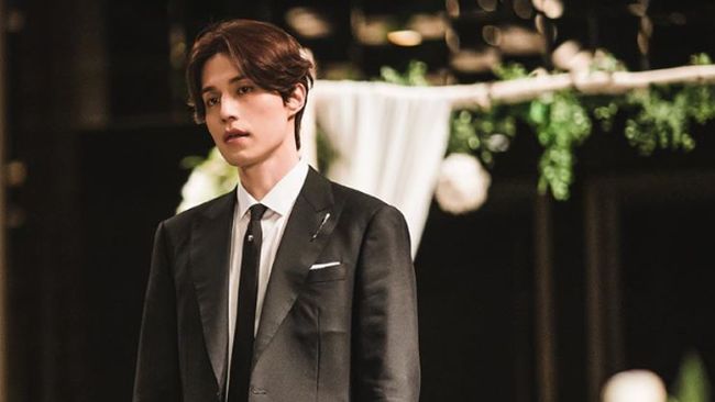 Lee Dong-wook mengungkapkan kesukaannya terhadap band DAY6. Ia bahkan mengakui bahwa You Were Beautiful menjadi lagu favoritnya sepanjang tahun ini.